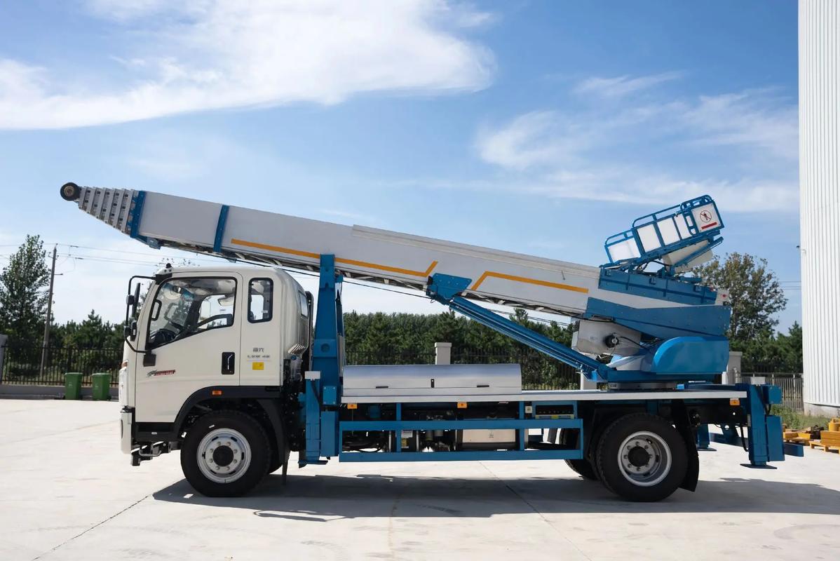 石城县云梯上料车租赁费用