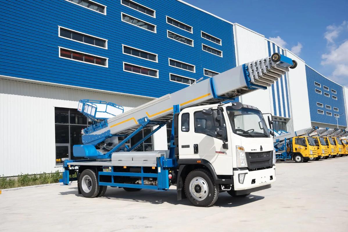 石城县出租云梯车高空作业车 建筑垃圾搬运