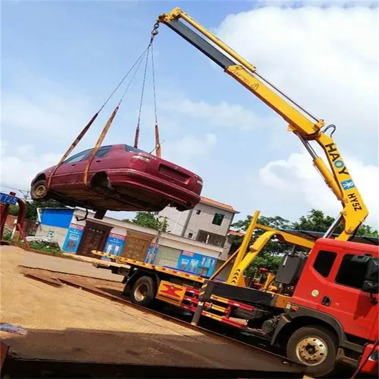 石城县吊车吊汽车的正确方法